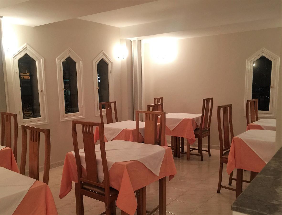 Fajr Hotel Udžda Exteriér fotografie